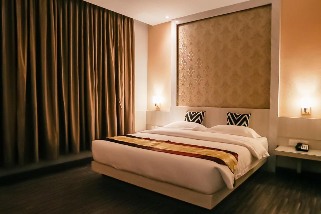 Batam Grand Sydney Hotel מראה חיצוני תמונה