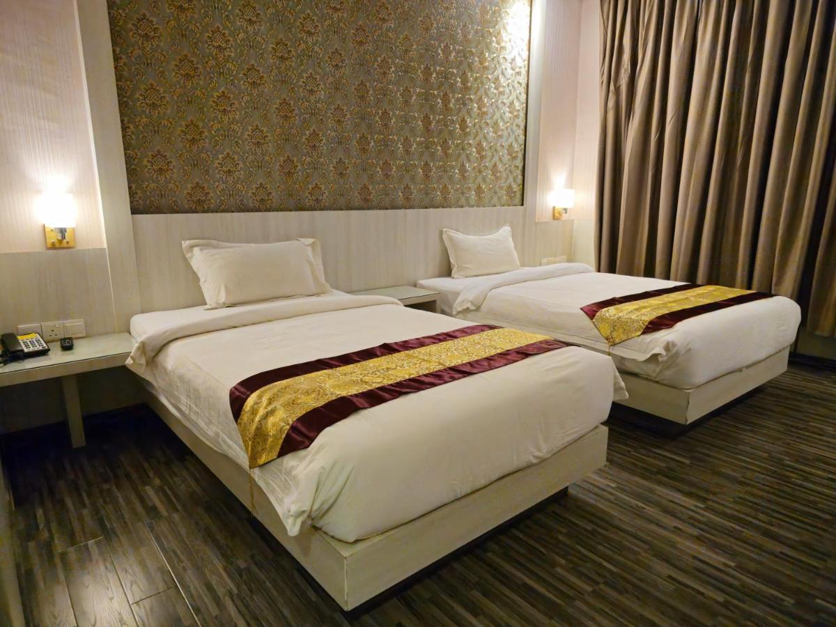 Batam Grand Sydney Hotel מראה חיצוני תמונה
